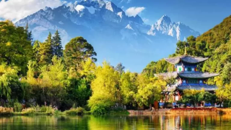 Lijiang: An Exquisite Journey Into China's Historic Grandeur